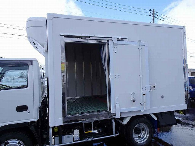 いすゞ エルフ 1.5t FFL Wタイヤ 低温冷凍車  新潟県の詳細画像 その9