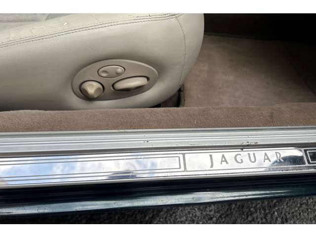 ジャガー XJ XJエグゼクティブ 3.2-V8 ベージュレザー電動シート シートヒーター 東京都の詳細画像 その15