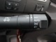 車外の明るさに応じてヘッドライトやスモールランプが自動的にオンオフするオートライト付きです。