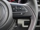 ステアリングスイッチ右側は自動で車間距離とスピードを維持してくれるアダプティブ・クルーズコントロールの設定スイッチがあります。