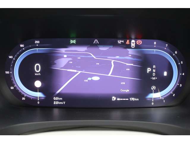 １２．３インチのデジタルドライバーディスプレイには、運転に必要な情報が映しだされます。お好みの表示パターンに変更できます。フロントガラスに、運転に必要な情報を投影するヘッドアップディスプレイ付きです。