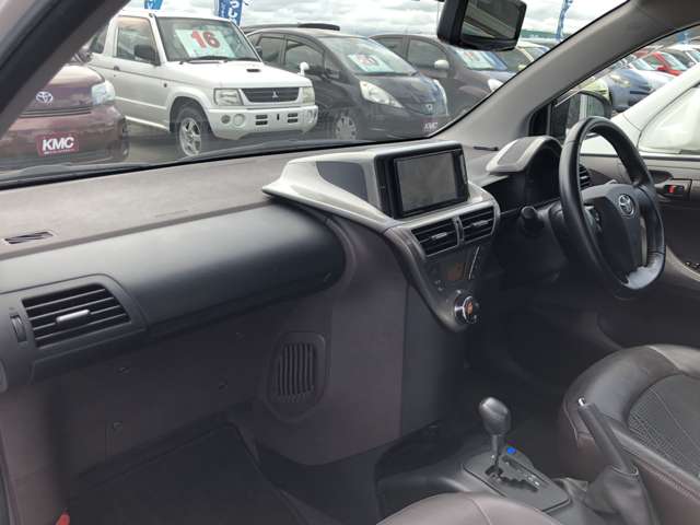 トヨタ iQ 1.0 100G レザーパッケージ HDDナビ ETC スマートキー HID アルミW 三重県の詳細画像 その18