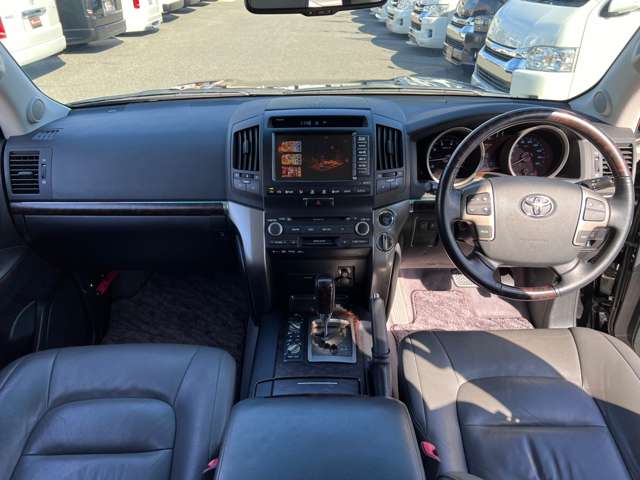 トヨタ ランドクルーザー200 4.6 ZX 4WD ワンオーナー エアサス サンルーフ 愛知県の詳細画像 その8
