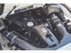 カーボンエンジンカバー・3.9L/V8ツインターボエンジンは720psを発生させます。