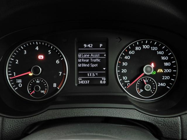マルチファンクションインジゲーターは、瞬間平均燃費、運転時間など、ドライブに役立つ情報を与えてくれます！