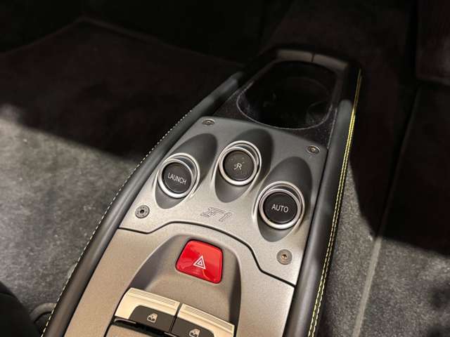 フェラーリ 458スパイダー F1 DCT 認定中古車保証 外装スペシャルカラー 兵庫県の詳細画像 その13