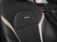 「AMGスポーツシート」の表皮はナッパレザー。背もたれと座面にパンチングメッシュが施される。