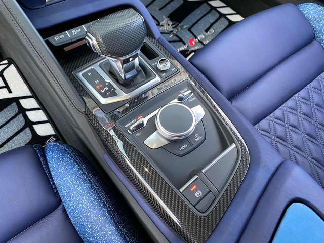 アウディ R8 V10 パフォーマンス 5.2 FSI クワトロ 4WD Alpilデモカー 藍染本革内装張替 マフラー 兵庫県の詳細画像 その20