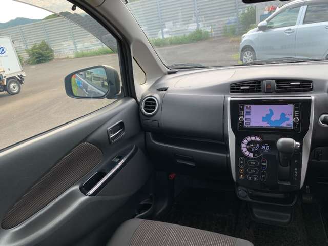☆内外装クリーニング☆車の隅々まで徹底的にクリーニングを行っておりますので内外装ともに綺麗な状態でご納車いたします！