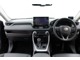洗練されたブラックレザーシートや広い車内空間が特徴的な内装で非常に使用感の少ないお車となっております。