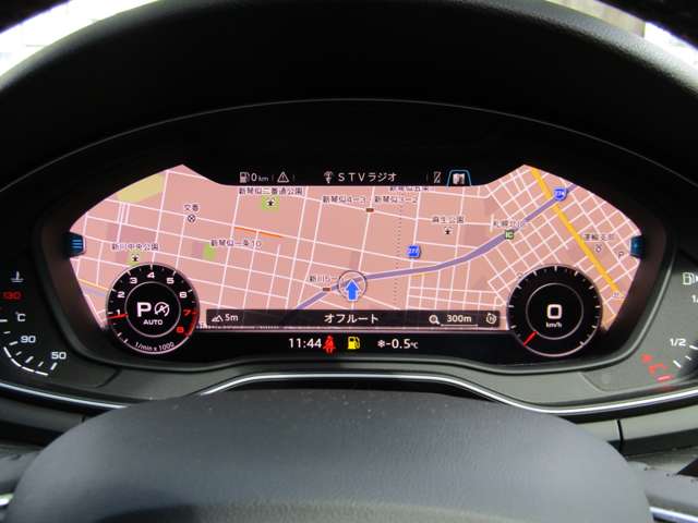 ドライバー前方の液晶型メーターパネル「アウディ バーチャルコックピット」には、カーナビの地図も表示できます！！