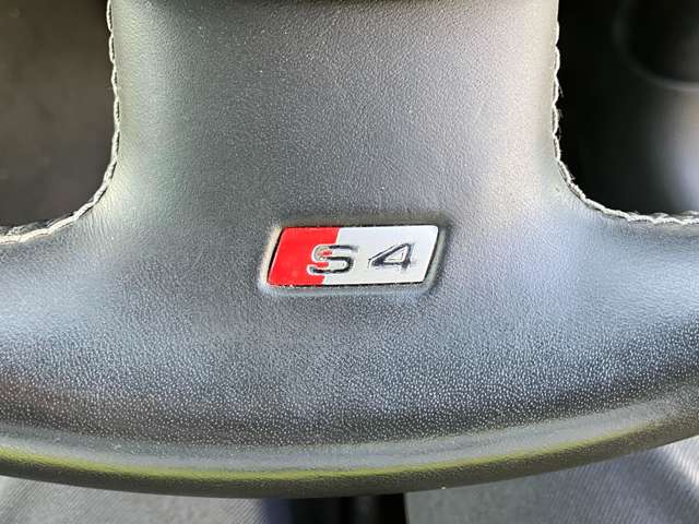 アウディ S4アバント 3.0 4WD 車検5年5月・本革パワーシートヒーター 長野県の詳細画像 その13