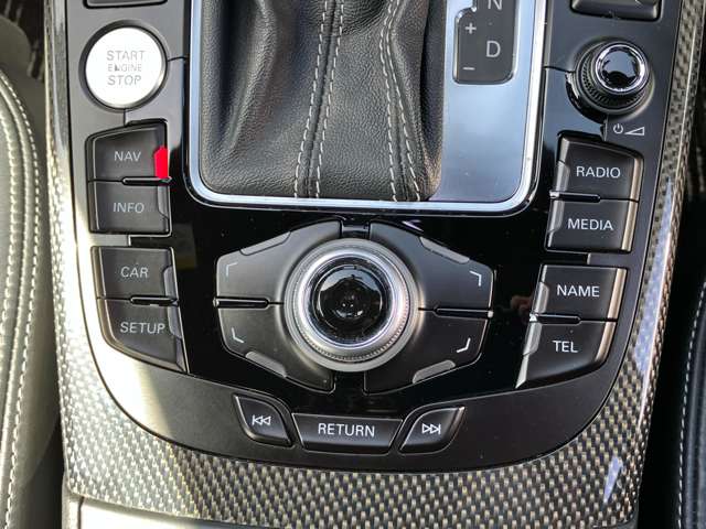 アウディ S4アバント 3.0 4WD 車検5年5月・本革パワーシートヒーター 長野県の詳細画像 その16