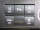 運転席からお手元操作でスイッチの変更が出来ます。アイドリングスイッチやＥＳＰ（車両走行安定補助システム）スイッチや予防安全スイッチ等を装備。