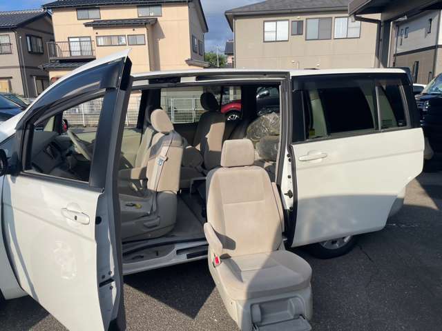 トヨタ アイシス 1.8 L ウェルキャブ サイドリフトアップシート車 Aタイプ 福祉車両 左側パワースライドドア 石川県の詳細画像 その10