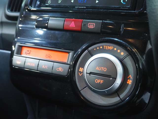 2011 Daihatsu Tanto – thumbnail 34