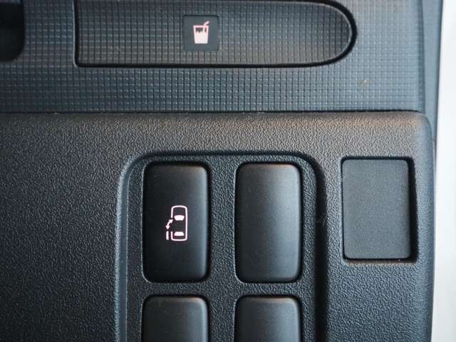 2011 Daihatsu Tanto – thumbnail 35