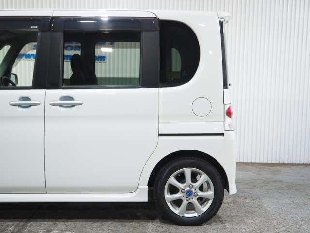 2011 Daihatsu Tanto – thumbnail 41