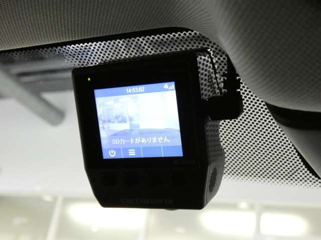 万が一の事故やトラブル時の状況を映像に記録できるドライブレコーダー付き！