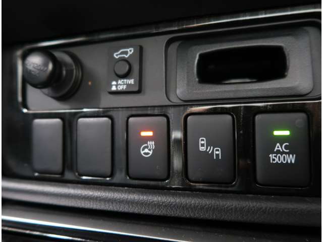 AC電源　後側方／後退時車両検知警報システム　ステアリングヒーター