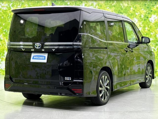 【WECARS】豊富な在庫を大画面モニターで検索可能！オプション装備や内装、タイヤの状態など細部まで御覧頂けます♪詳細はお気軽にスタッフまでお問合せ下さい。