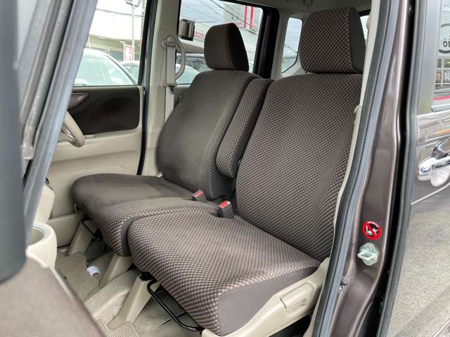 助手席も綺麗で、ドライバーの安全運転のサポートをしてあげることができます。！