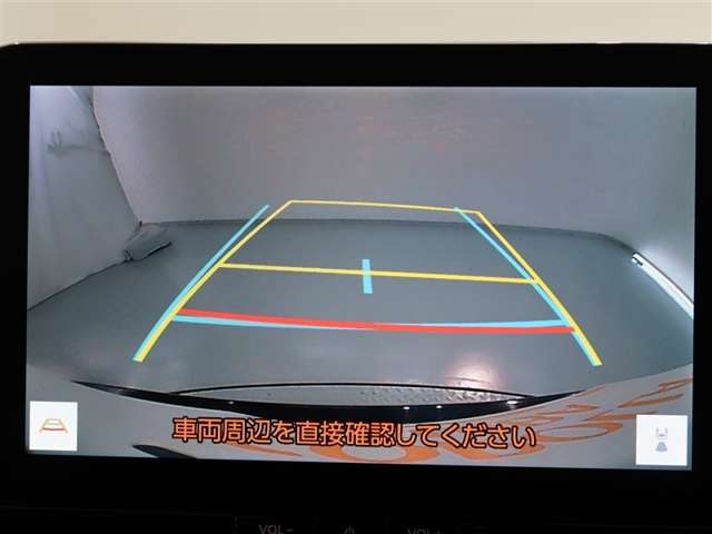 バックカメラが付いているので後方確認しながら安心して駐車することができます。