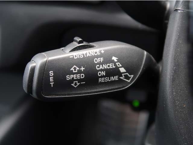 ■オプション！【アダプティブクルーズコントロール】（￥８０，０００ー）●レーダーが前走車や周囲をモニターし、アクセルとブレーキを自動で制御します。障害物を検知すると警告音やディスプレイで警告します。