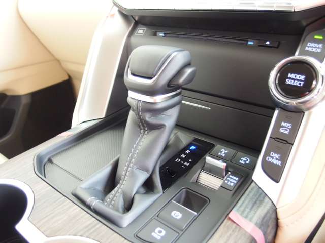 トヨタ ランドクルーザー300 3.5 ZX 4WD 登録済未使用車 JBLサウンド サンルーフ 愛知県の詳細画像 その14