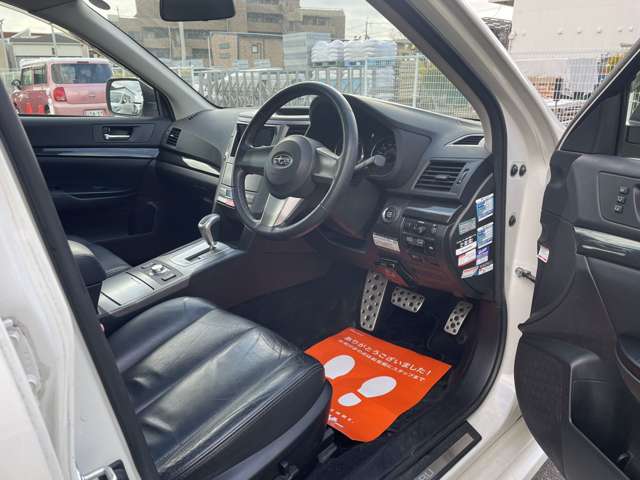 スバル レガシィツーリングワゴン 2.5 i Sパッケージ 4WD サンルーフ・皮シート 大阪府の詳細画像 その10