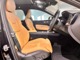 シート表皮には上質なパーフォレーテッド・ファインナッパレザーを使用　運転席・助手席にはマッサージも備わります。