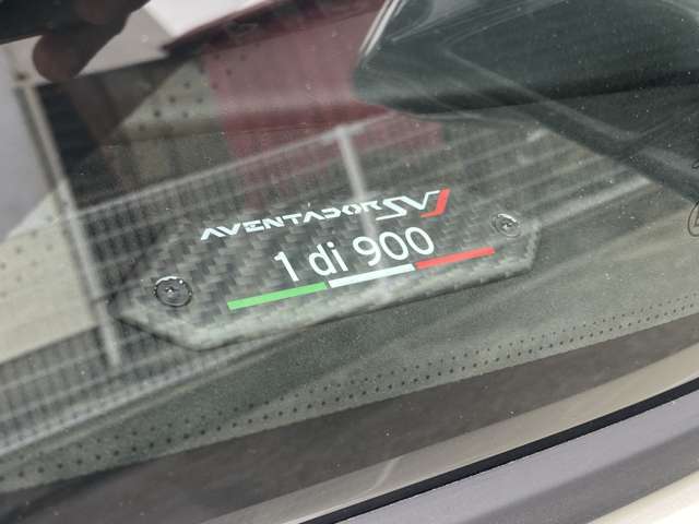 ランボルギーニ アヴェンタドール SVJ 4WD 限定900台車 大分県の詳細画像 その17