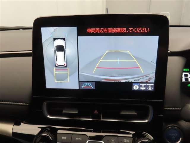 バックモニターを装備しています。車庫入れ時等に車両後方が確認出来るのでとても便利です。
