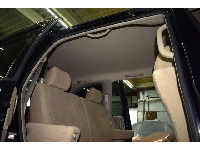 2003 Nissan Liberty – thumbnail 44