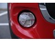 今や円型のヘッドライトを持つ車種は数少なくなり、それがMINIのアイコンでもあります！