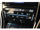 ■左右独立温度コントロールフルオートエアコン（ミラーヒーター付）装備。　運転席／助手席それぞれ温度設定が可能。