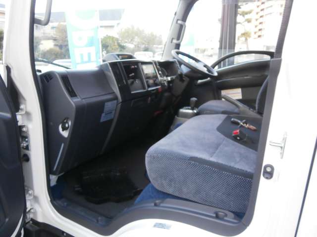 いすゞ エルフ SAKURAII キャンピングカー サクラ1段ベッドモデル 4WD 5AMT 神奈川県の詳細画像 その10