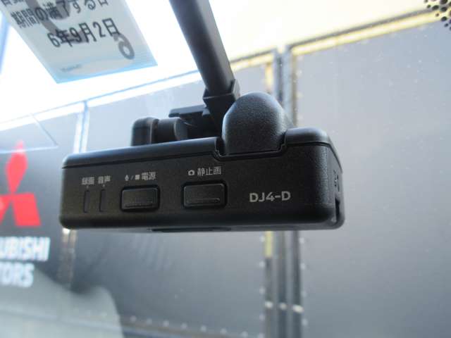三菱 エクリプスクロス PHEV 2.4 G 4WD バックカメラ フルセグ 純正ドラレコ&ETC 埼玉県の詳細画像 その8