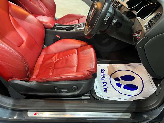 アウディ S5 4.2 FSI クワトロ 4WD 赤革 新品車高調 RSグリル仕様 北海道の詳細画像 その17