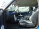 助手席の広さも十分です！インパネ類もボディー同色のブルーで車内の雰囲気も明るくなっております！