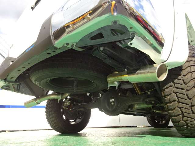 米国トヨタ タンドラ クルーマックス 1794エディション 5.7 V8 ワンオーナー・禁煙・社外アルミ&マフラー 神奈川県の詳細画像 その9