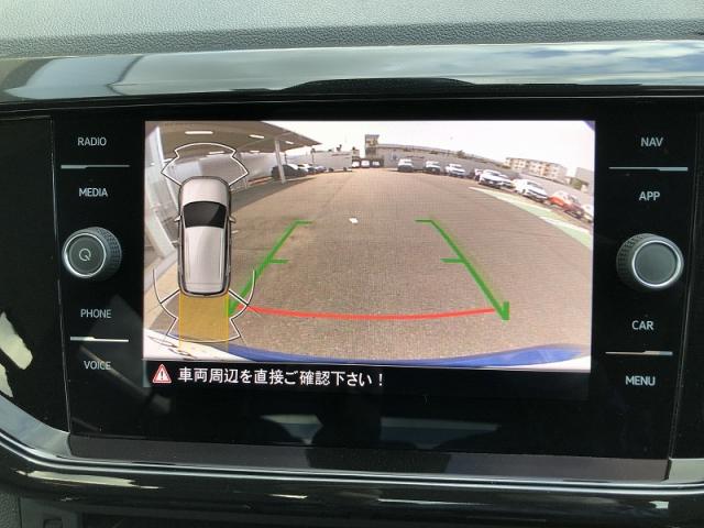 リヤビューカメラパークディスタンスコントロールが駐車時の安全をサポートしてくれます。