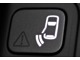 【コリジョンワーニング】ドアを開ける際、後方から接近してくる車両／自転車／歩行者等をセンサーとカメラで検知。接触を回避できるようトリム内の警告灯でその存在を知らせてくれます。