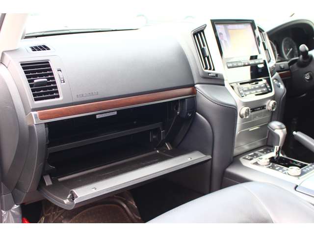 トヨタ ランドクルーザー200 4.6 ZX 4WD 本革シート モデリスタエアロ サンルーフ 愛知県の詳細画像 その16