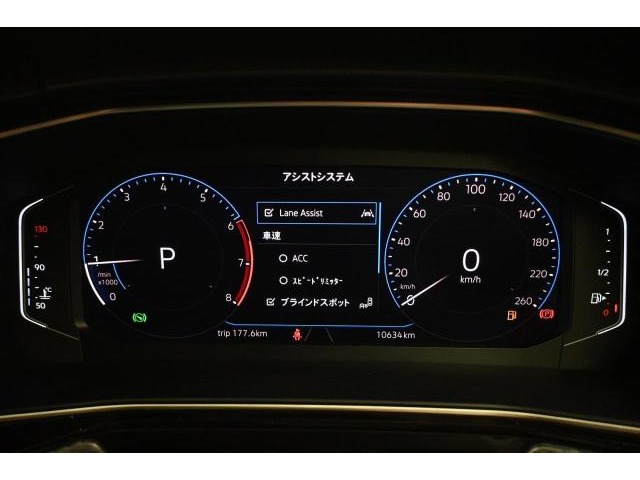 マルチファンクションインジゲーターは、瞬間平均燃費、運転時間など、ドライブに役立つ情報を与えてくれます！