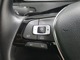 ハンドル左側：ＡＣＣアダプティブクルーズコントロールをこのボタンのみで行うことができます。運転中でもハンドル内にあることで視線の動き幅を抑えられ安全性を高めています。
