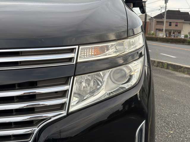 2011 Nissan Elgrand – thumbnail 21