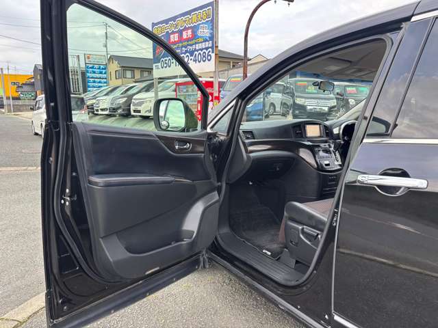 2011 Nissan Elgrand – thumbnail 31