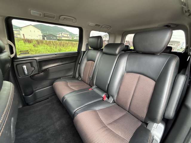 2011 Nissan Elgrand – thumbnail 34