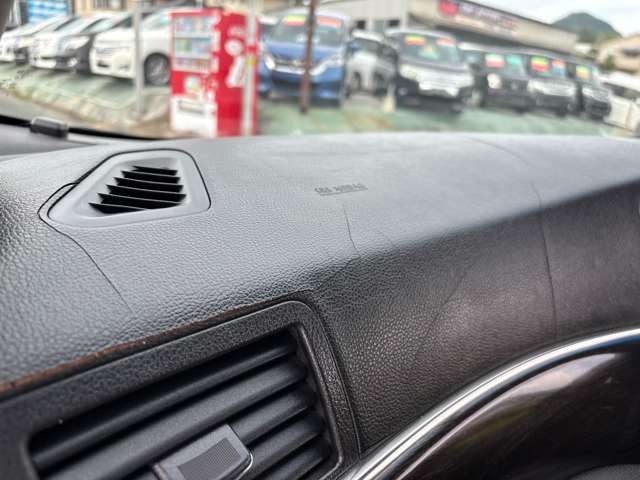 2011 Nissan Elgrand – thumbnail 37